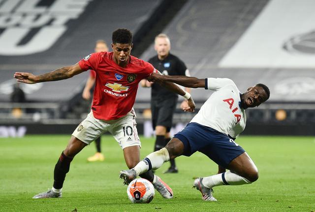 九游体育-德罗巴连续十五场比赛得分超过出色发挥，利物浦不断突破！引发球迷热议(德罗巴头球绝平拜仁)