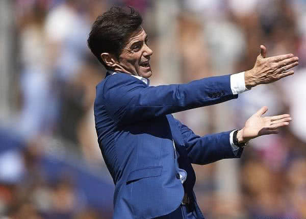 波士顿凯尔特人训练开放日；今夜防线松动引欢呼；亚冠在即；控场能力受关注的简单介绍